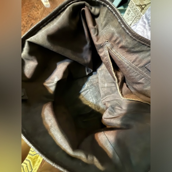 Authentic Gucci Monogram Tote 265696 - Picture 6 of 16